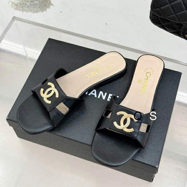 Picture of Chanel Slippers _SKUChanelsz35-40YS005063089